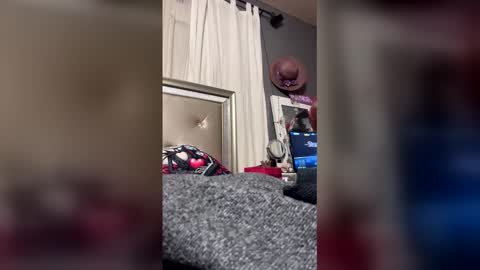 Snapshot of sexybbwqueen83 chatting on 12-17-25, 08:31 sexybbwqueen83 online show from 12-17-25, 08:31