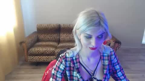 Snapshot of sexybeatriice chatting on 02-10-25, 10:20 sexybeatriice online show from 02-10-25, 10:20