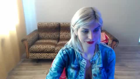 Snapshot of sexybeatriice chatting on 03-01-25, 10:24 sexybeatriice online show from 03-01-25, 10:24