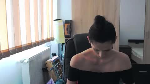 Snapshot of sexybeeaa chatting on 06-02-26, 06:48 SexyBea online show from 06-02-26, 06:48