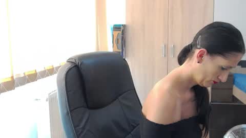 Snapshot of sexybeeaa chatting on 07-07-26, 07:34 SexyBea online show from 07-07-26, 07:34