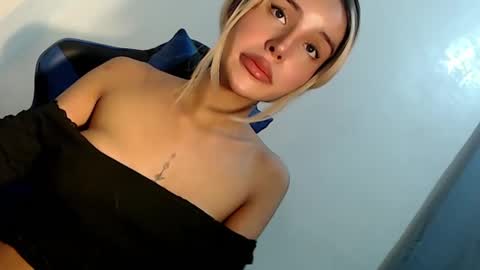 Snapshot of sexybite1 chatting on 02-24-25, 11:10 Seraphina Blaze online show from 02-24-25, 11:10