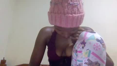 Snapshot of sexybrown14 chatting on 11-04-25, 08:35 Essy online show from 11-04-25, 08:35