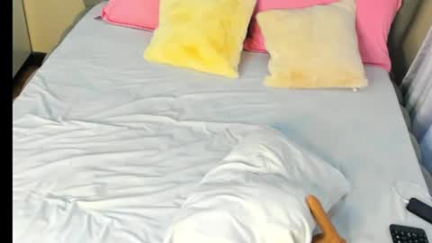 Snapshot of sexybutt888 chatting on 07-20-26, 12:18 dolly online show from 07-20-26, 12:18