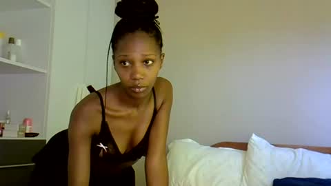 Snapshot of sexycarll9 chatting on 06-12-26, 08:02 Britney online show from 06-12-26, 08:02