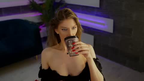 Snapshot of sexycelline chatting on 06-15-26, 04:47 Celline online show from 06-15-26, 04:47