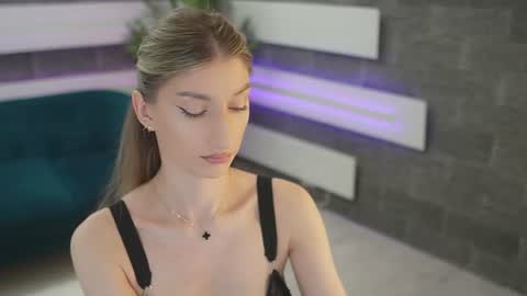 Snapshot of sexycelline chatting on 06-19-26, 05:34 Celline online show from 06-19-26, 05:34