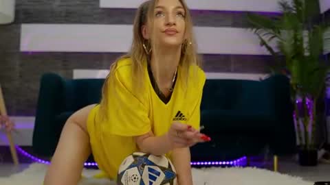 Snapshot of sexycelline chatting on 06-26-26, 04:39 Celline online show from 06-26-26, 04:39