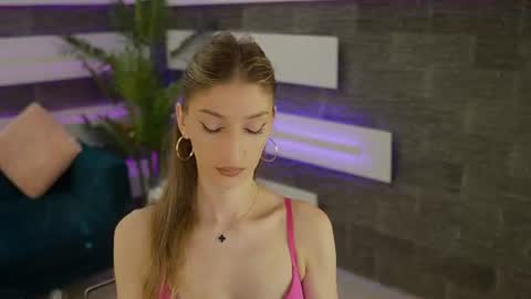 Snapshot of sexycelline chatting on 07-17-26, 04:30 Celline online show from 07-17-26, 04:30