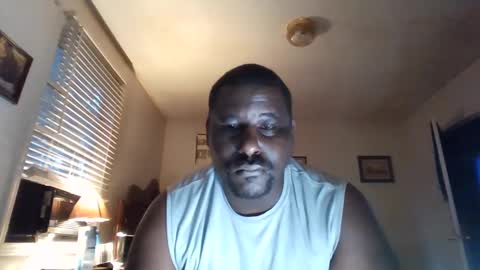 Snapshot of sexychocolate5436543 chatting on 02-26-25, 11:15 sexychocolate online show from 02-26-25, 11:15