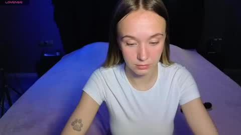 Sophia online show from 04-12-26, 01:38