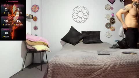 Snapshot of sexycolombian2022 chatting on 09-29-25, 11:59 Antonioylola online show from 09-29-25, 11:59