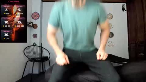 Snapshot of sexycolombian2022 chatting on 10-17-25, 01:14 Antonioylola online show from 10-17-25, 01:14