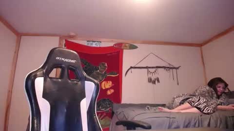 Austin and Megan online show from 02-09-26, 05:33