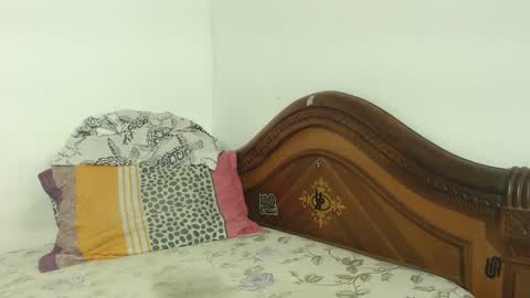 Snapshot of sexydarkhunter2 chatting on 01-17-25, 12:10 Mike online show from 01-17-25, 12:10