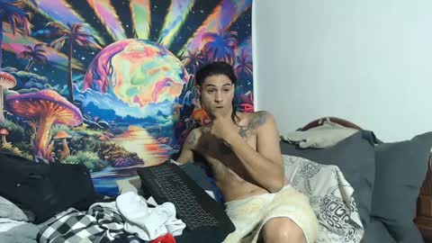 Snapshot of sexydarkhunter2 chatting on 09-29-25, 11:09 Mike online show from 09-29-25, 11:09