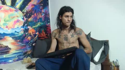 Snapshot of sexydarkhunter2 chatting on 11-06-25, 12:22 Mike online show from 11-06-25, 12:22