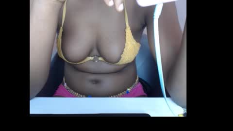 Snapshot of sexydebabe chatting on 09-09-25, 09:25 sexydebabe online show from 09-09-25, 09:25