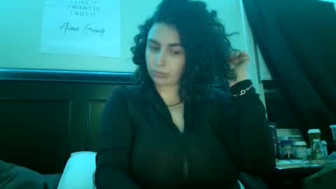 Snapshot of sexygoddesslizaaa chatting on 01-10-25, 12:59 ETERNAL GODDESS WOMAN online show from 01-10-25, 12:59
