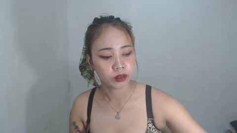 Snapshot of sexyhotbojean chatting on 01-29-25, 07:43 jeanken and jelian online show from 01-29-25, 07:43