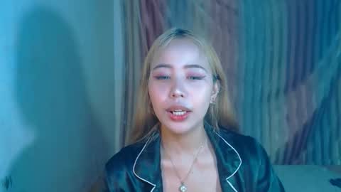 Snapshot of sexyhotbojean chatting on 09-26-25, 07:01 jeanken and jelian online show from 09-26-25, 07:01