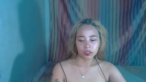 Snapshot of sexyhotbojean chatting on 10-11-25, 09:41 jeanken and jelian online show from 10-11-25, 09:41