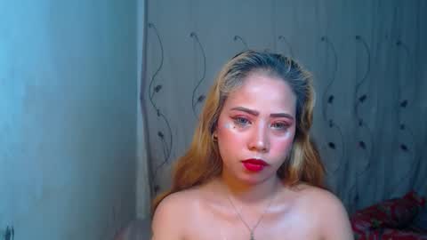 Snapshot of sexyhotbojean chatting on 11-23-25, 07:46 jeanken and jelian online show from 11-23-25, 07:46