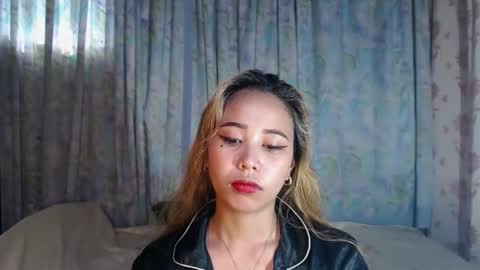 Snapshot of sexyhotbojean chatting on 12-01-25, 06:18 jeanken and jelian online show from 12-01-25, 06:18