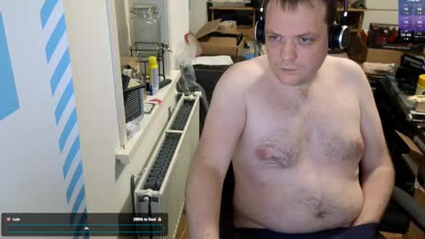 Snapshot of sexyhotboy87 chatting on 01-06-25, 06:47 Henry online show from 01-06-25, 06:47