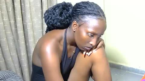 Snapshot of sexyhun084 chatting on 06-11-26, 12:32 sexyhun084 online show from 06-11-26, 12:32