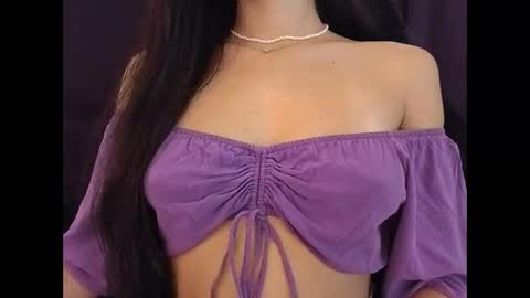 Snapshot of sexyideusa chatting on 02-04-25, 04:08 Sexy online show from 02-04-25, 04:08