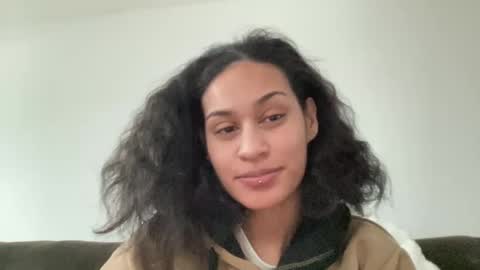 Snapshot of sexyjenny999 chatting on 01-19-25, 07:37 Jenny online show from 01-19-25, 07:37