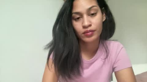 Snapshot of sexyjenny999 chatting on 11-26-25, 08:43 Jenny online show from 11-26-25, 08:43