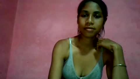 Snapshot of sexyjolie586 chatting on 06-20-26, 05:27 sexyjolie586 online show from 06-20-26, 05:27