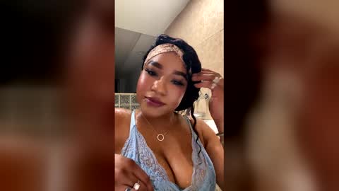 SEXYLATINCOUPLE online show from 02-25-26, 10:47