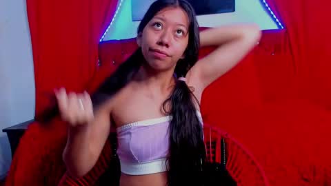Snapshot of sexylaurita4u chatting on 01-18-25, 11:21 laura online show from 01-18-25, 11:21