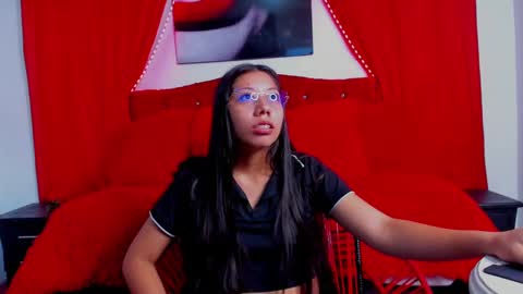 Snapshot of sexylaurita4u chatting on 01-23-25, 12:09 laura online show from 01-23-25, 12:09