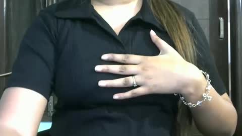 Snapshot of sexylavanya143 chatting on 12-19-24, 05:40 sexy lavanya online show from 12-19-24, 05:40