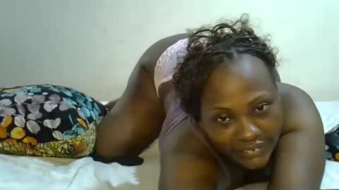 Snapshot of sexylinaa_ chatting on 02-10-25, 12:50 Sexylina online show from 02-10-25, 12:50