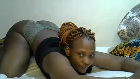 Snapshot of sexylinaa_ chatting on 03-10-25, 02:05 Sexylina online show from 03-10-25, 02:05