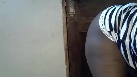 Snapshot of sexylinaa_ chatting on 09-20-25, 05:52 Sexylina online show from 09-20-25, 05:52