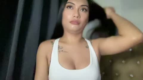 Snapshot of sexylovesappira chatting on 07-01-26, 05:20 maxine online show from 07-01-26, 05:20