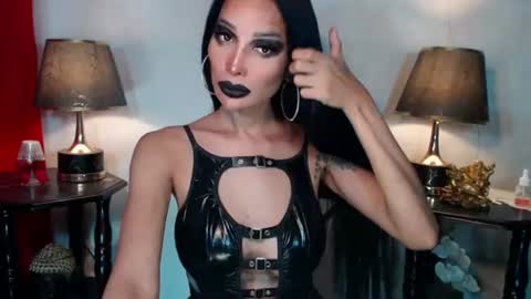 Queen Sofia online show from 08-02-26, 02:26
