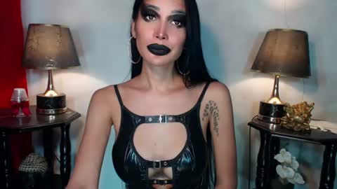 Queen Sofia online show from 08-03-26, 02:32