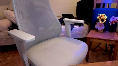 Snapshot of sexyman_fr chatting on 06-19-26, 10:24 Vincent Vega online show from 06-19-26, 10:24