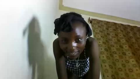 VIVIAN online show from 02-21-25, 07:43