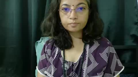 Snapshot of sexyniharika chatting on 10-30-25, 07:54 Niharika online show from 10-30-25, 07:54