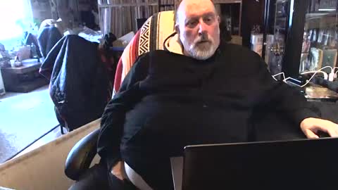 Grizz Lee Bear online show from 02-11-25, 10:26