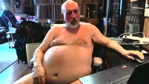 Grizz Lee Bear online show from 10-23-25, 11:31