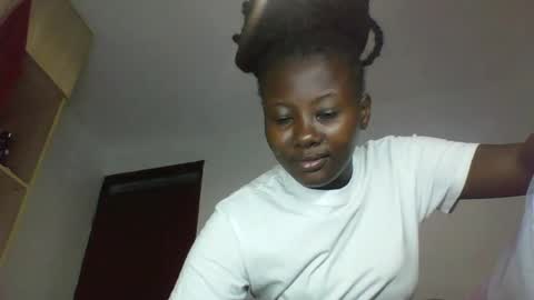 Snapshot of sexypamm chatting on 06-17-26, 04:19 sexypamm online show from 06-17-26, 04:19